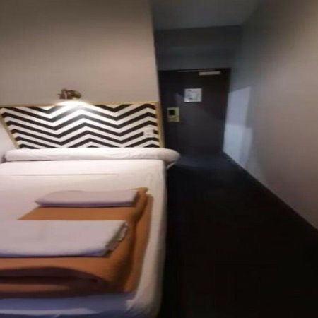 Hipotel Paris Belleville Gare De L'Est Екстериор снимка